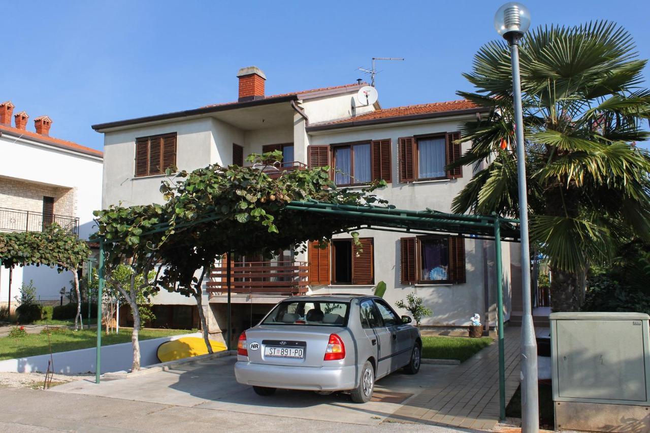 Apartments With A Parking Space Umag - 7109 Eksteriør billede